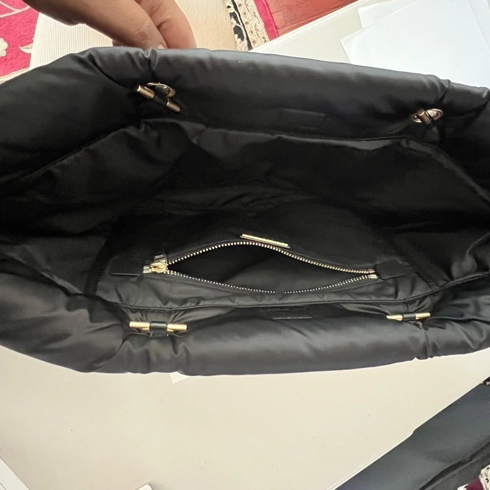 NWT- TORY BURCH• ELLA SOFT PUFFY CHAIN TOTE BLACK GHW